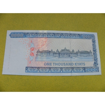 bankovka 1000 kyatů/2020