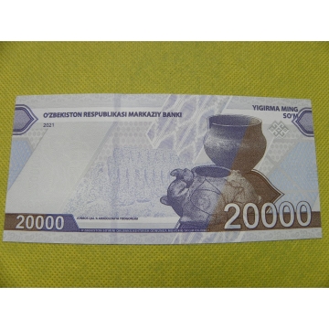 bankovka 20 000 somů/2021