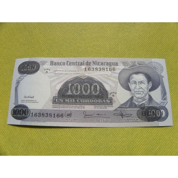 bankovka 100 000 cordobas 1987