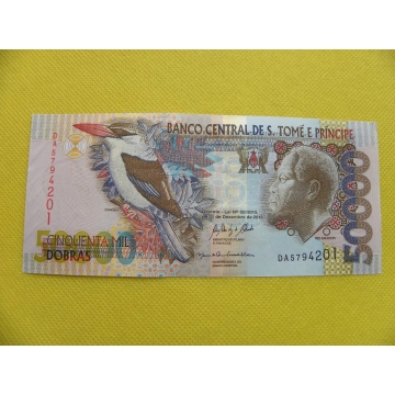bankovka 50000 dobras - Saint Thomas a Prince 2013 /UNC