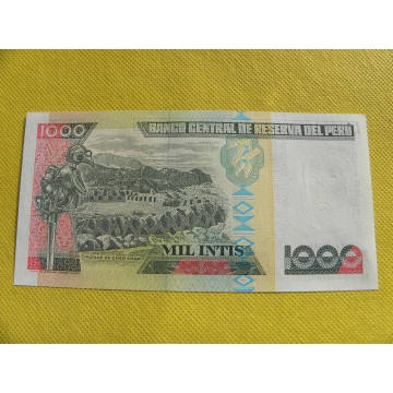 bankovka 1000 intis Peru 1988 /UNC