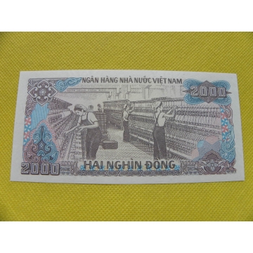 bankovka 2000 vong Vietnam 1988 /UNC