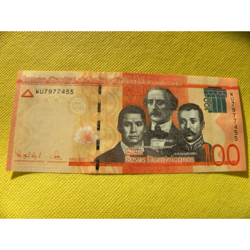 bankovka 100 pesos...