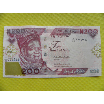 bankovka 200 naira Nigérie...