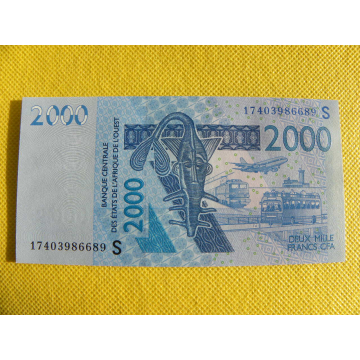 bankovka 2000 francs CFA...