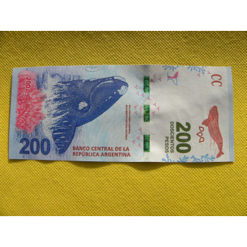 bankovka  200 pesos...
