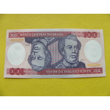 bankovka 100 cruzeiros...