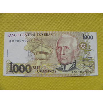 bankovka 1000 cruzeiros...