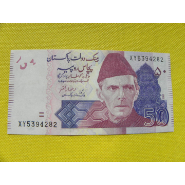 bankovka 50 rupees Pakistán...