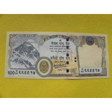 bankovka 500 rupees Nepál...