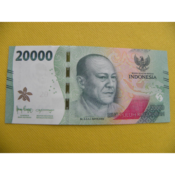 bankovka 20 000 rupiah...