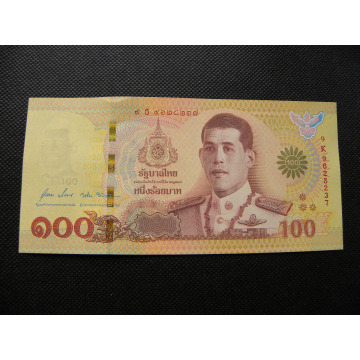 bankovka 100 baht Thajsko...