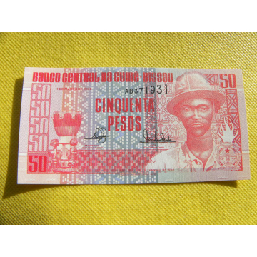 bankovka 50 pesos...